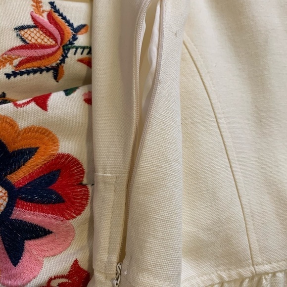 Embroidery  dress - Picture 6 of 6